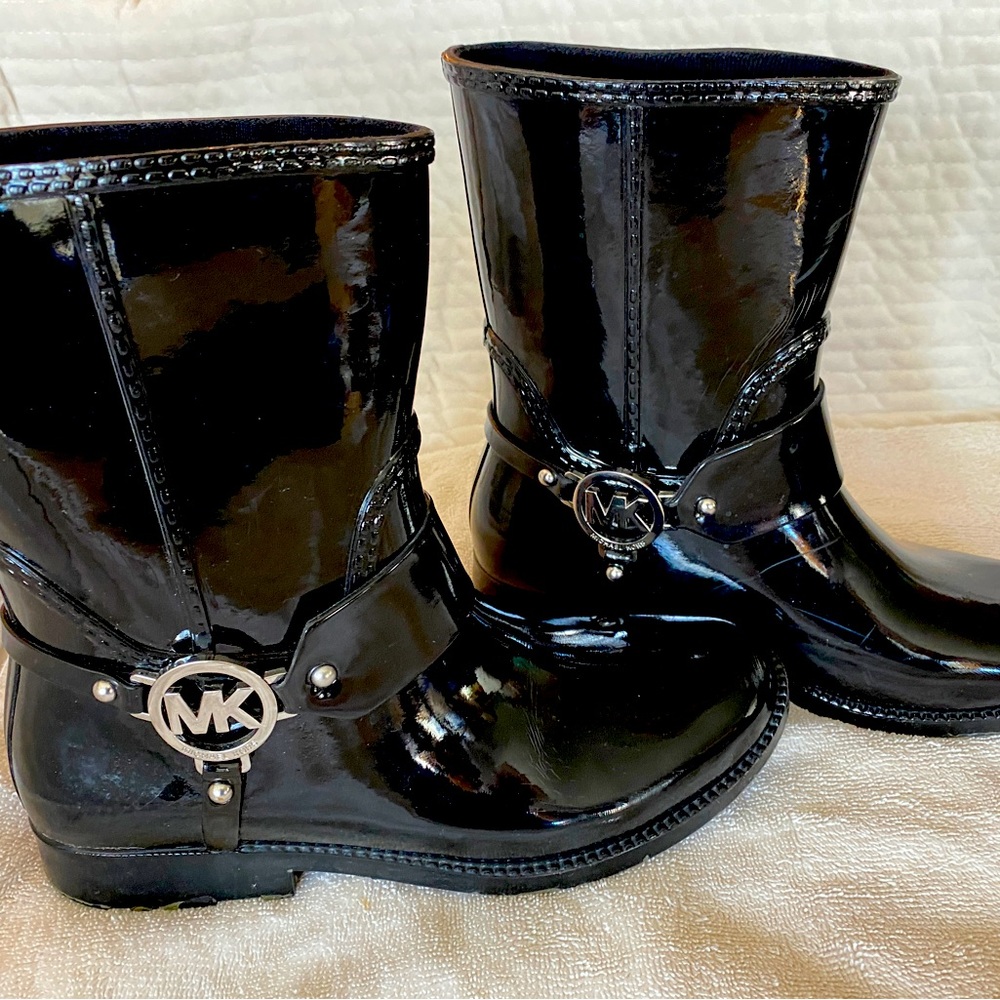 Michael Kors logo waterproof harness Rain and Snow Boots, size 8